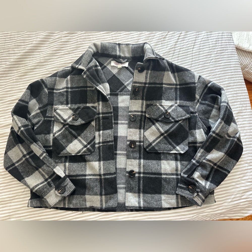 Women’s cropped Black and Gray Plaid Jacket hippie rose
